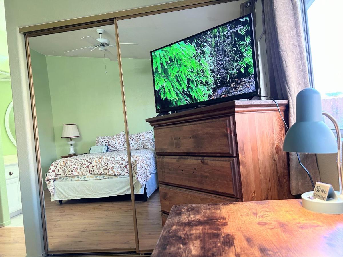 Vineyard Vista Suite With Tv And Private Bathroom Hemet Dış mekan fotoğraf